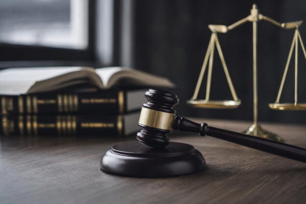 verurteilung wegen koerperverletzung mit todsfolge der fall des zugbegleiters